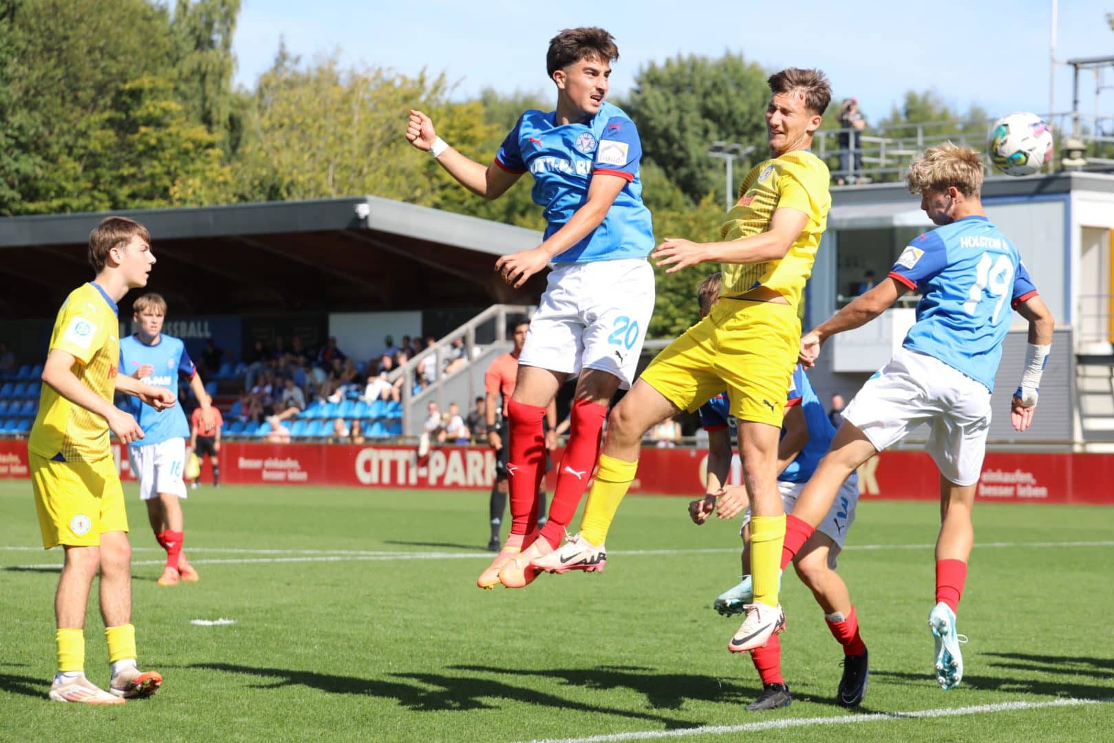 Holsteins U17 gewinnt zuhause gegen Braunschweig (Bild: Torsten Utta)