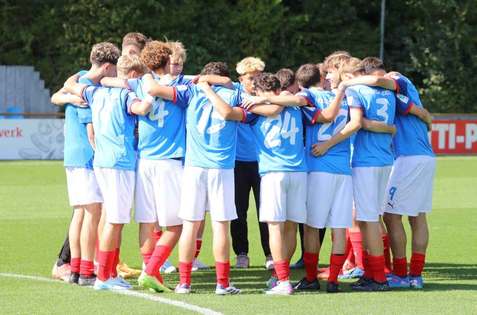 Holsteins U17 gewinnt zuhause gegen Braunschweig (Bild: Torsten Utta)