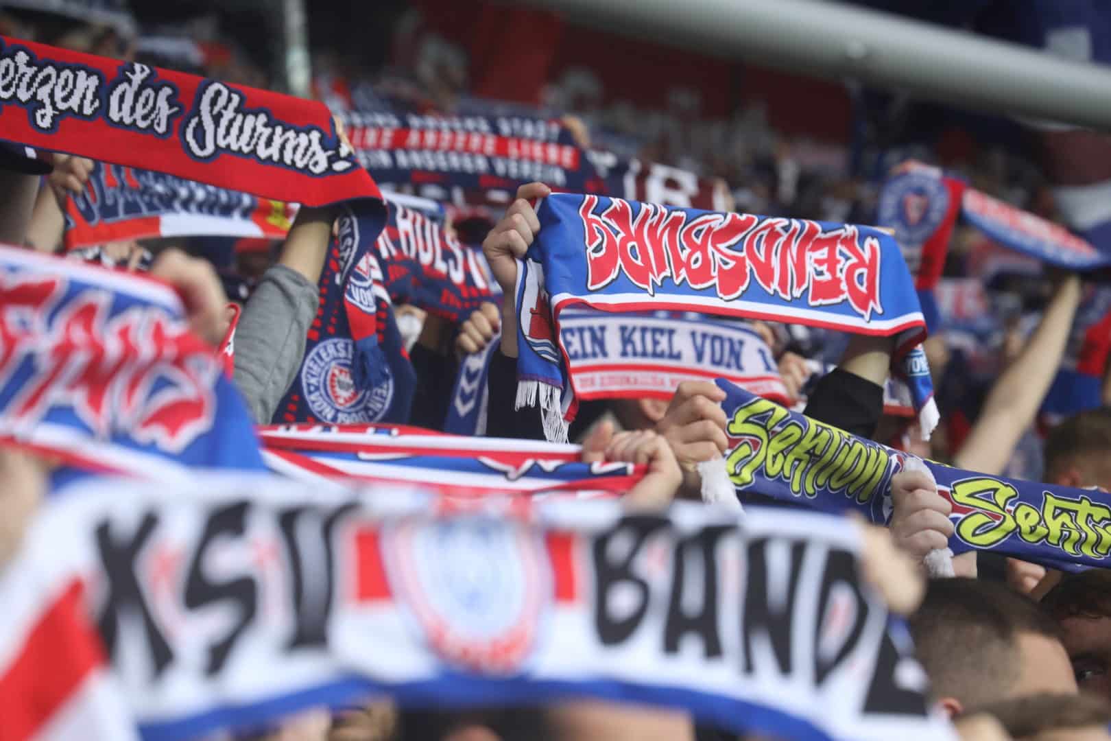 Holstein Fans gegen Union Berlin